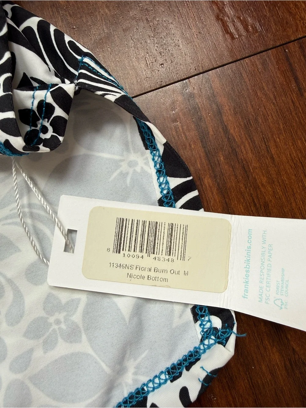 NWT Frankie’s Bikinis Nicole Floral Mini Skirt - Floral Burn Out Sz Medium